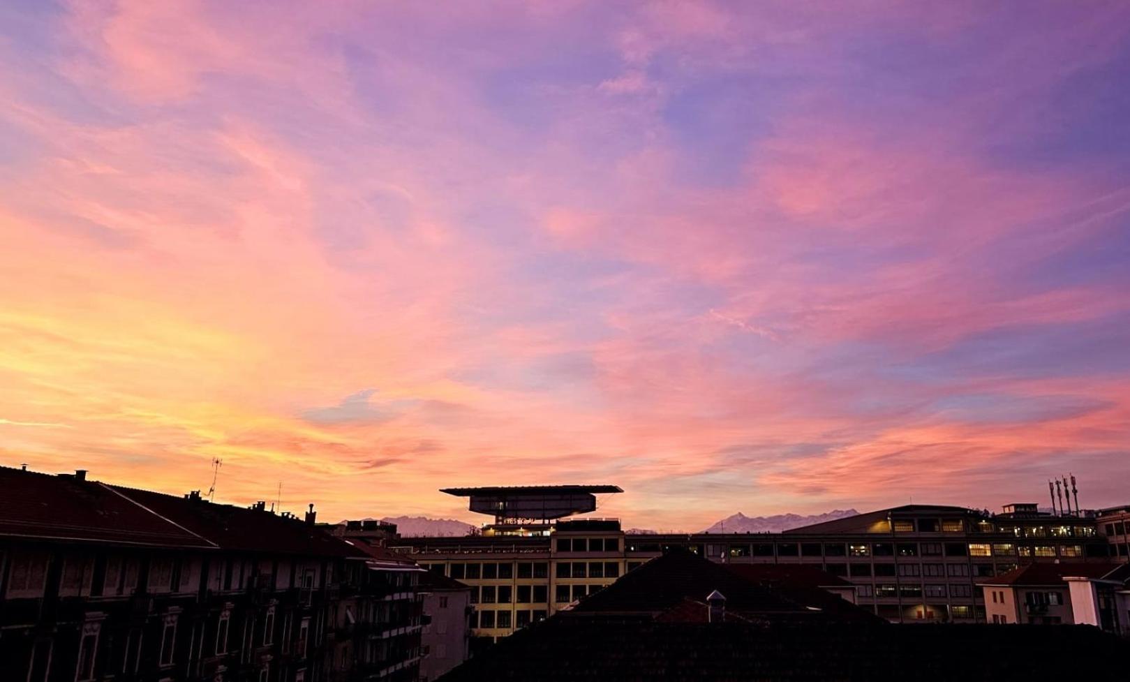 Golden House-super View On Turin